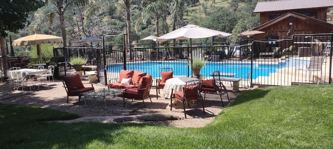 Rustic Rooms By Kings Canyon & Sequoia National Parks Yokuts Valley  Εξωτερικό φωτογραφία